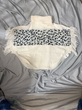 NWT Ivory Leopard Print Fringe Poncho Sweater Turtleneck Knit Cape One Size